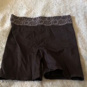 NWOT Women's Black Lace Trim Shorts control- tummy tuck undergarments